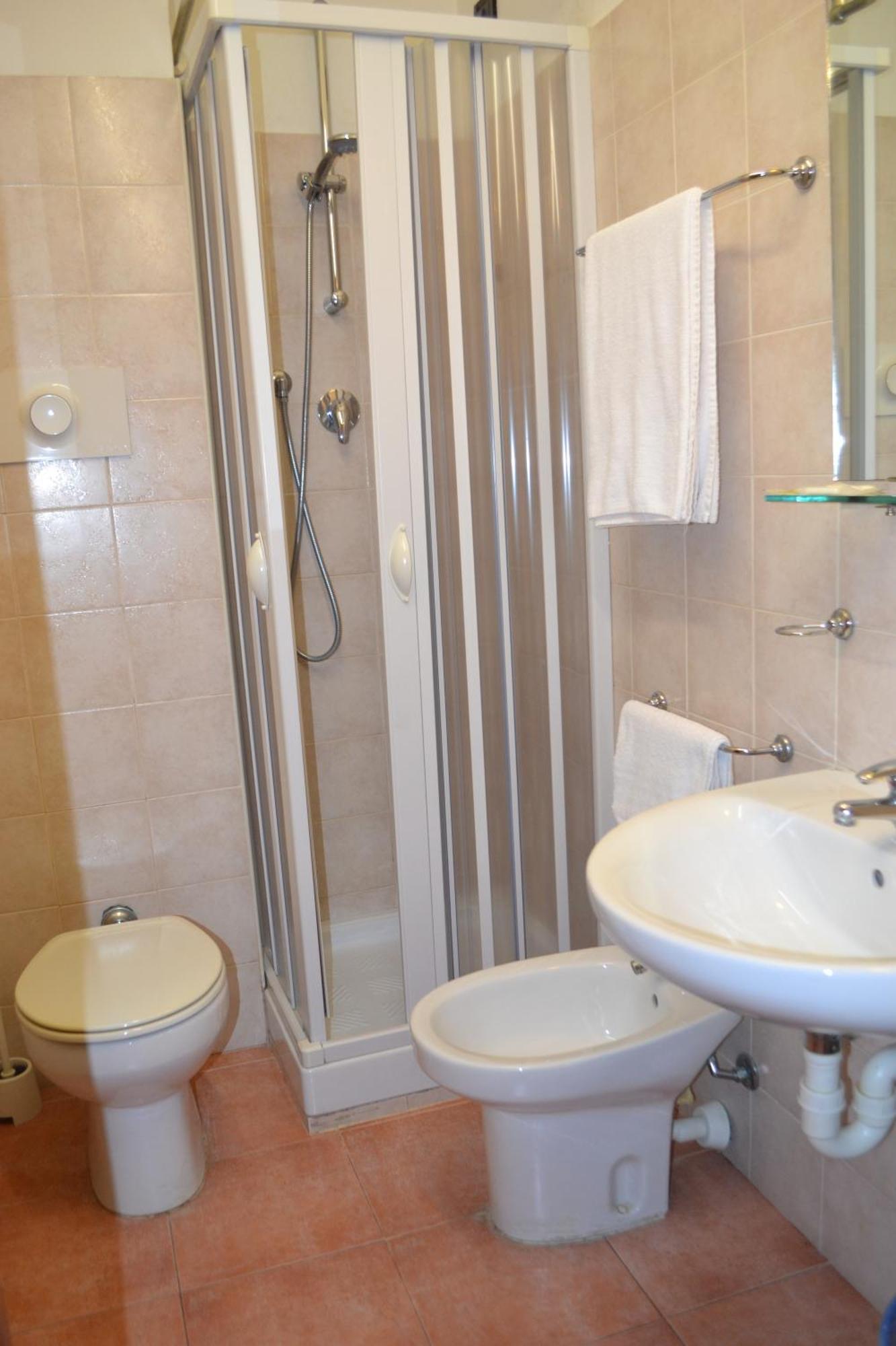 Hotel Iride Stazione Lambrate Citta Studi Milán Habitación foto