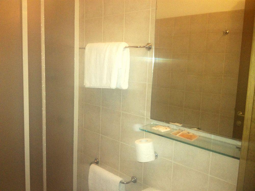 Hotel Iride Stazione Lambrate Citta Studi Milán Exterior foto