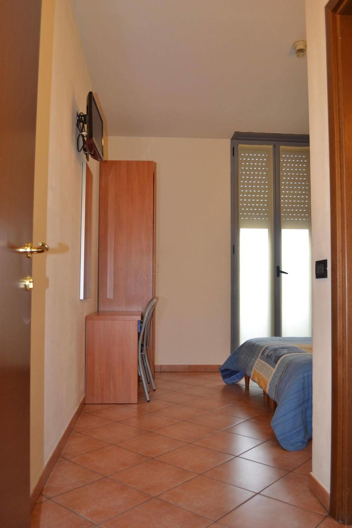 Hotel Iride Stazione Lambrate Citta Studi Milán Exterior foto